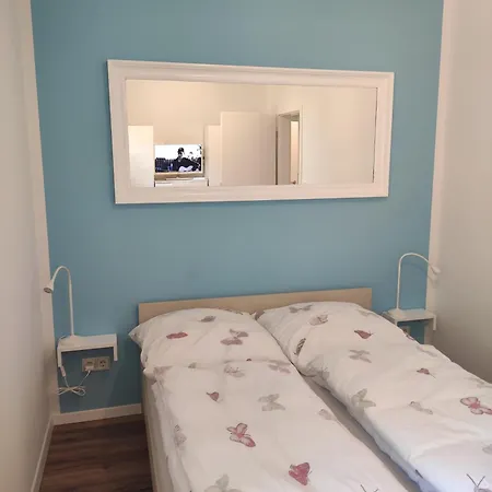 Apartmán Stadtnah Und Zentral In Mit Parkplatz, Aufzug Und Balkon *