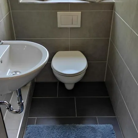 Apartmán Stadtnah Und Zentral In Mit Parkplatz, Aufzug Und Balkon Oldenburg