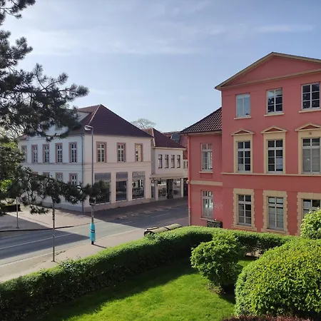 דירה Stadtnah Und Zentral In Mit Parkplatz, Aufzug Und Balkon *