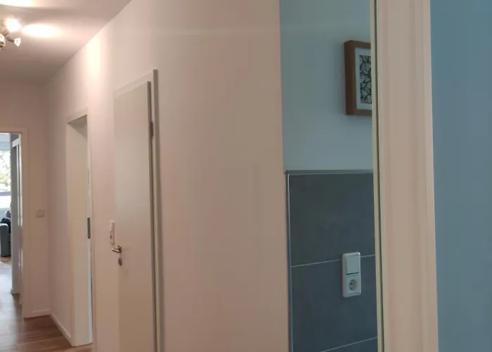Stadtnah Und Zentral In Mit Parkplatz, Aufzug Und Balkon * Oldemburgo